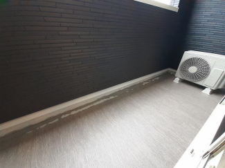 【バルコニー】