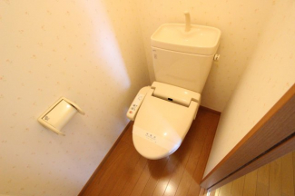 コンパクトで使いやすいトイレです