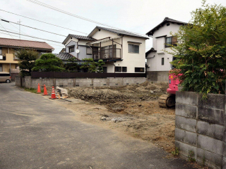 外観を南西側より撮影
