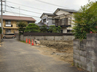 外観を南西側より撮影