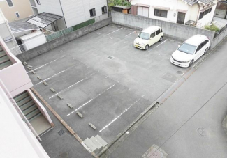 ★駐車場があるので、車を買う予定の方も安心です