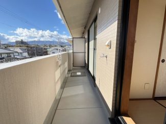 広々としたバルコニーです