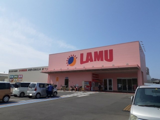 ラ・ムー松山北店様まで500m