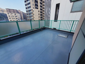 【バルコニー】