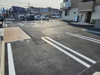 【駐車場】