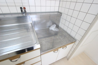 コンパクトなキッチンで掃除もラクラク