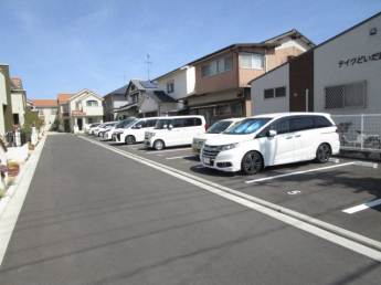 【駐車場】