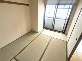 【寝室】