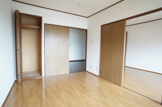 【寝室】