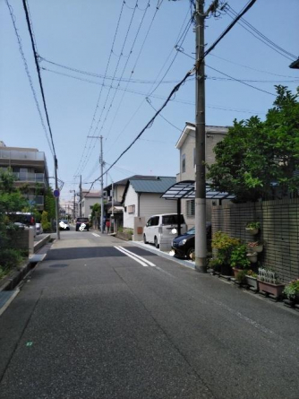 【前面道路含む現地写真】