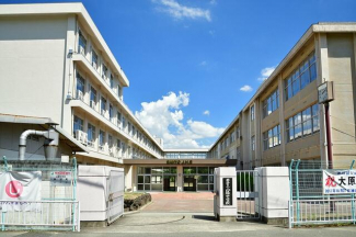 山陽中学校まで1900m