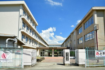 山陽中学校まで1900m