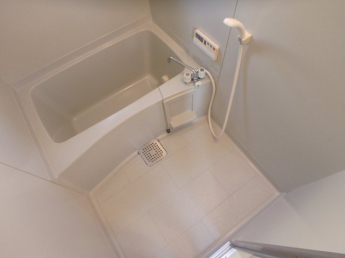日々の疲れを癒すお風呂付です