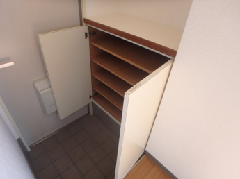 たっぷりとした収納スペースです