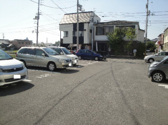 【駐車場】