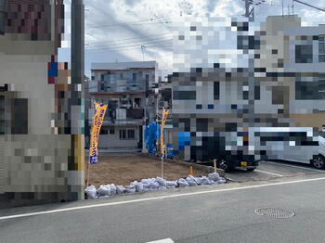 【前面道路含む現地写真】