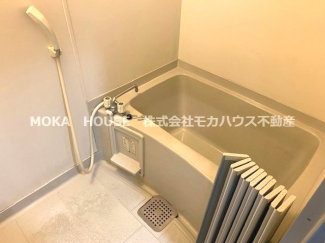 落ち着いた空間のお風呂です