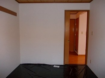 内装は落ち着いています