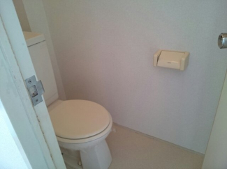 コンパクトで使いやすいトイレです