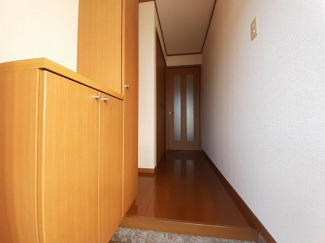 明るい玄関です