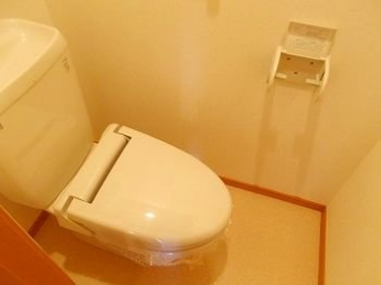清潔感のあるトイレです