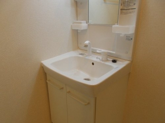 忙しい朝には欠かせない洗面所です