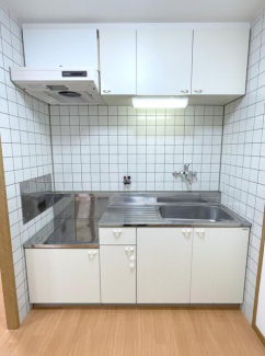 東南　洋室６帖