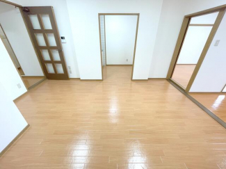 真ん中　ＬＤＫ　１１．５帖