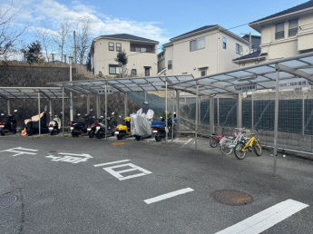 屋根付き駐輪スペースです