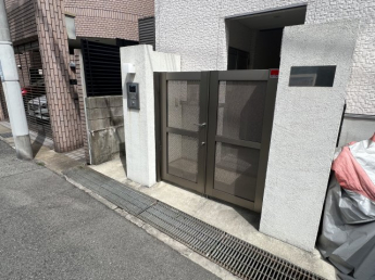 【エントランス】