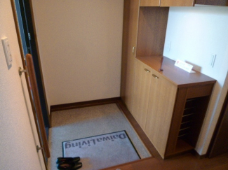 シンプルで使いやすい玄関です