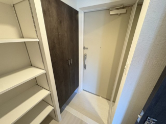 シンプルで使いやすい玄関です