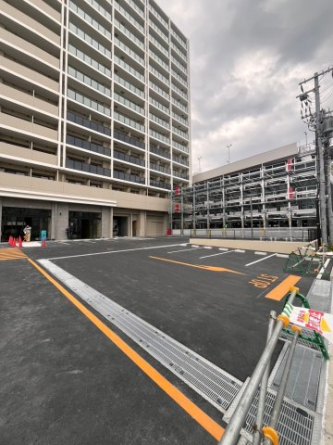 【駐車場】