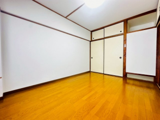 【寝室】