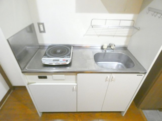 ★コンパクトなキッチンでお掃除もラクラクです