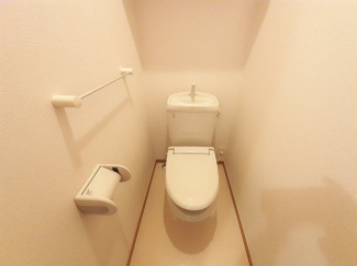 コンパクトで使いやすいトイレです