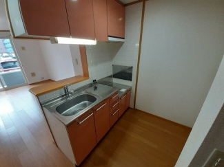 コンパクトなキッチンで掃除もラクラク