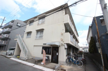 落ち着いた雰囲気の外観です