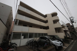 落ち着いた雰囲気の外観です