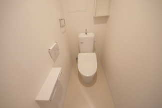 清潔感のあるトイレです