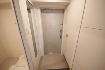 毎日通る玄関はこちらです