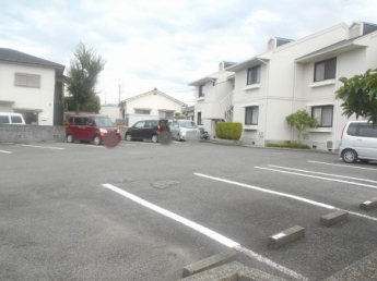 【駐車場】