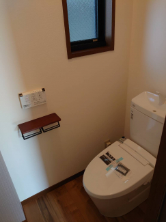 シャワートイレつき