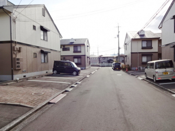【駐車場】