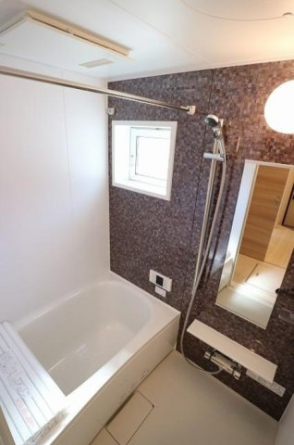 落ち着いた空間のお風呂です