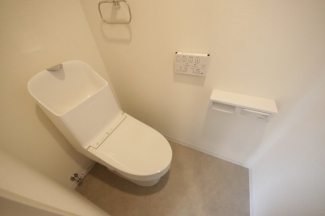 ゆったりとした空間のトイレです