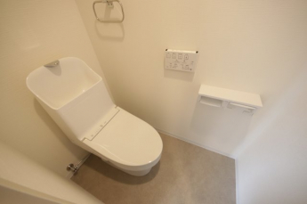 ゆったりとした空間のトイレです