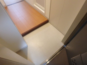 明るい玄関です