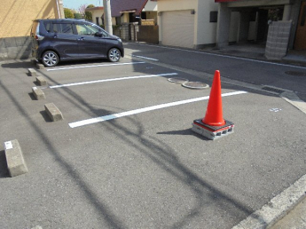 【駐車場】
