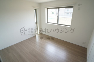 【寝室】